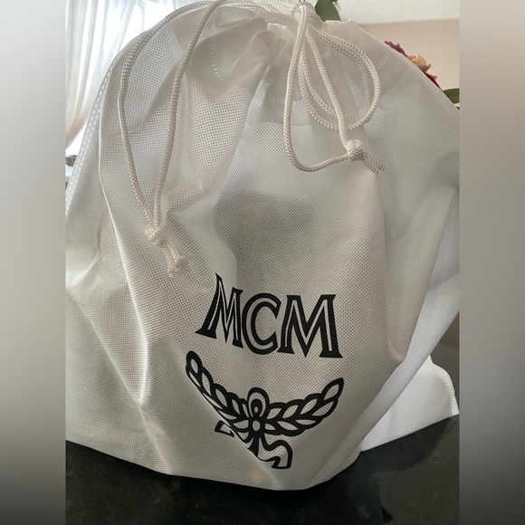 Authentic MCM Black leather Bucket Bag - Picture 12 of 12